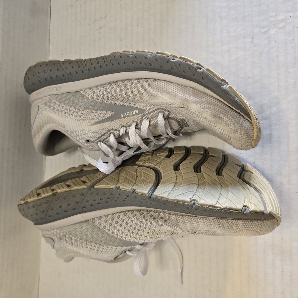 Brooks‎ Women's Gray Running Shoes